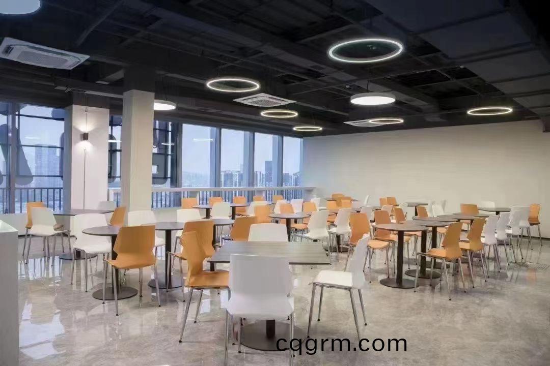 辦公傢具(ju)定(ding)製廠傢有哪些優勢？